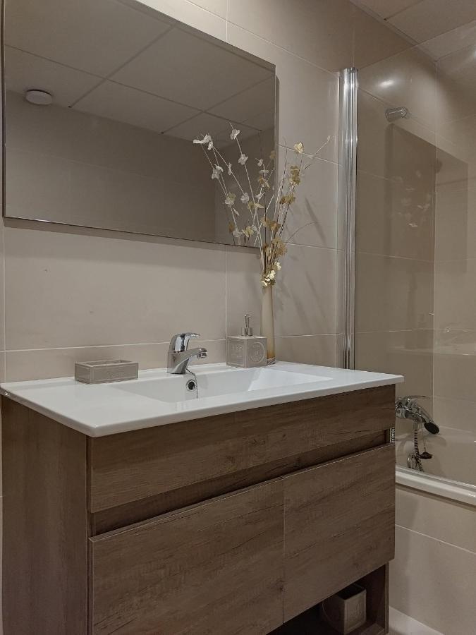 Carme Apartment Hospitalet De L'Infant Luaran gambar